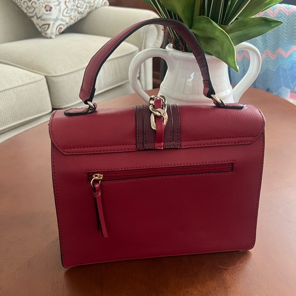 Elegant Red Handbag - Picture 3 of 4